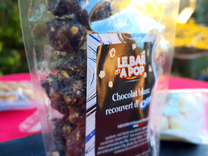 Popcorn artisanal  Enrobé de chocolat blanc et Oréos concassés - 100g