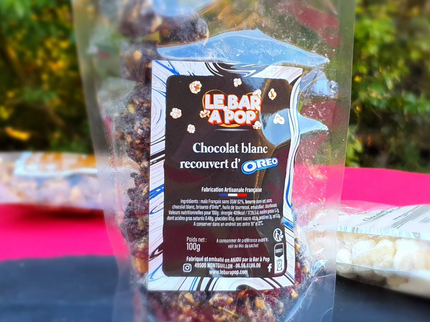 Popcorn artisanal  Enrobé de chocolat blanc et Oréos concassés - 100g