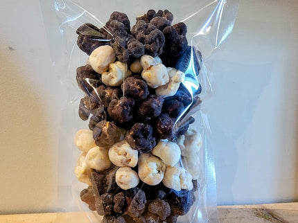 Popcorn artisanal au caramel beurre salé enrobé aux 3 chocolats - 100g